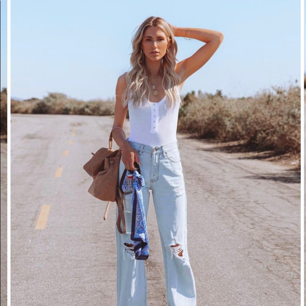 NWOT Vici white Henley bodysuit